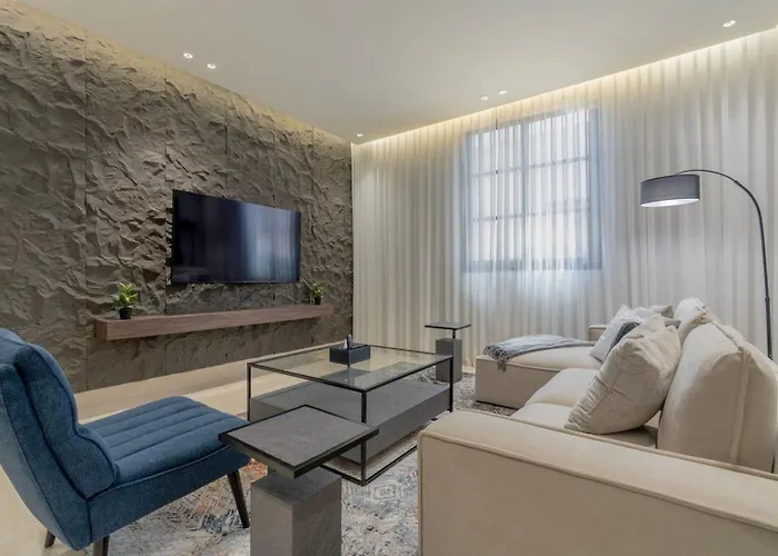 Layali Properties - Spacious 3Br Penthouse - Convention And Exhibition Center