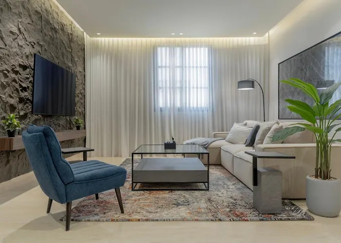 Layali Properties - Spacious 3Br Penthouse - Convention And Exhibition Center