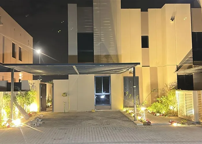 فيلا فندقية قريبة من المطار